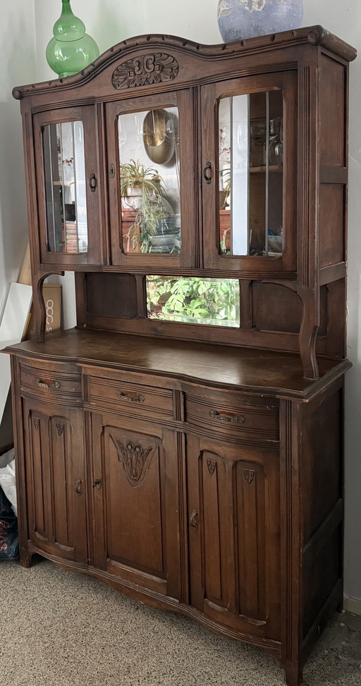 Charming dessoir cabinet
