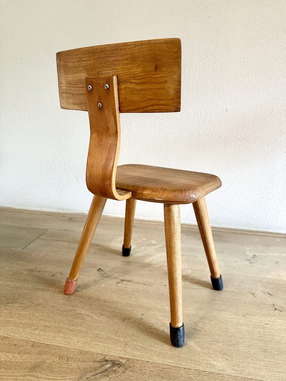 Image 1 of Chaise d'enfant vintage en bois des années 1960