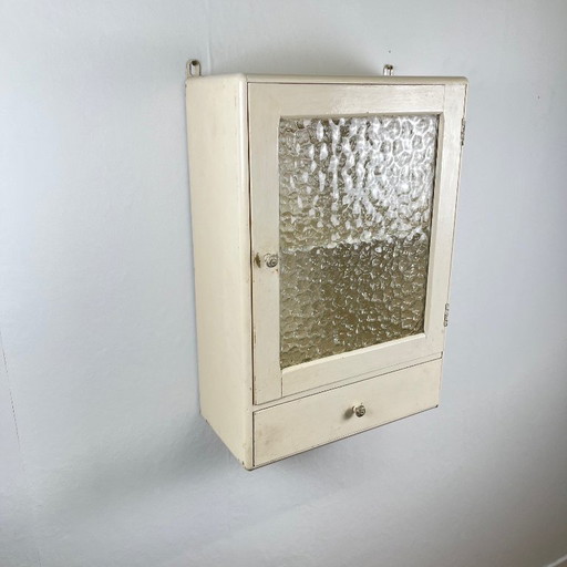 Antieke crèmekleurige medicijnkast, 20e eeuw