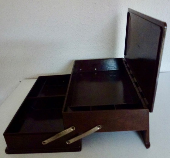 Image 1 of Bakelieten juwelen- of naaidoosje, Vintage.