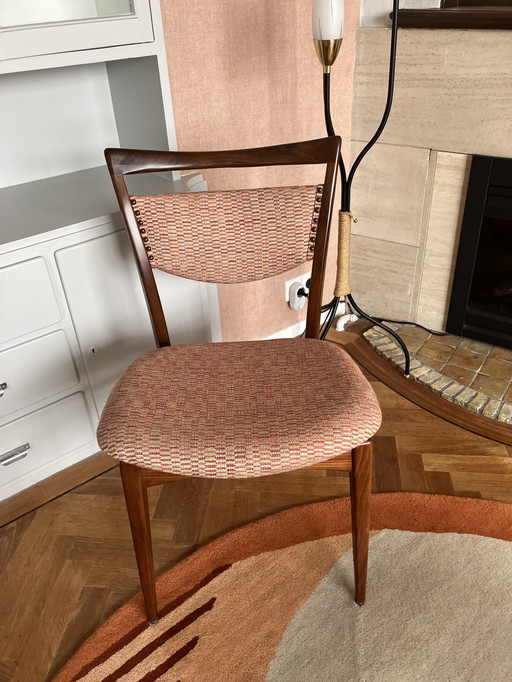 Salle à manger vintage restaurée avec table Topform