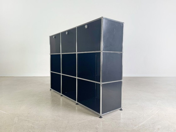 Image 1 of Credenza originale USM Haller 3x3 con cassetti e ripiano, colore nero.