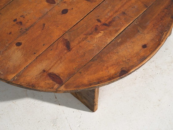 Tavolino basso rotondo antico in legno di pino – Europa Centrale, circa 1940 – Tavolini da caffè, Rustic (photo 12 of 40)