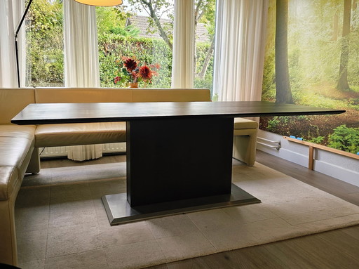 Elegante tavolo da pranzo con base a colonna 220 x 100 cm