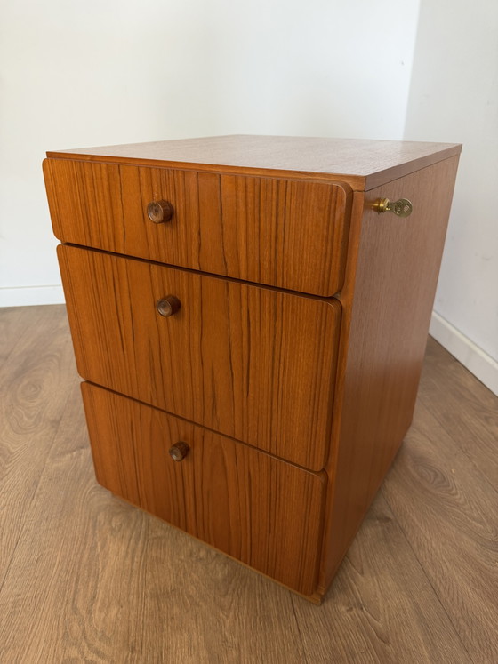 Image 1 of 3-drawer storage unit