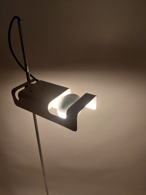 1x Oluce Joe Colombo Spider Floor light 1960s – Metal, Chrome (photo 6 of 7)