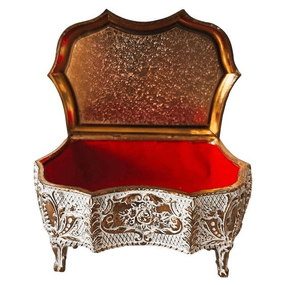 Image 1 of Vintage barok sieradendoosje goud porselein bloemen 1950's