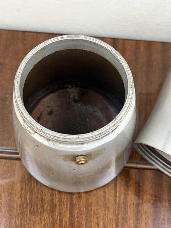 Grote vintage Italiaanse aluminium percolator – Keukenaccessoires, Kunststof (photo 9 of 10)
