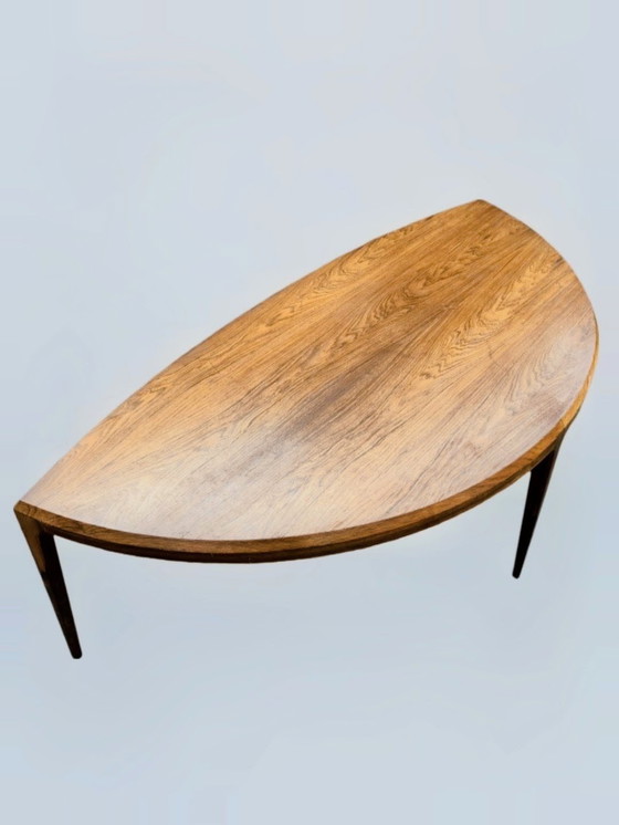 Image 1 of Table basse danoise Johannes Andersen, milieu du XXe siècle