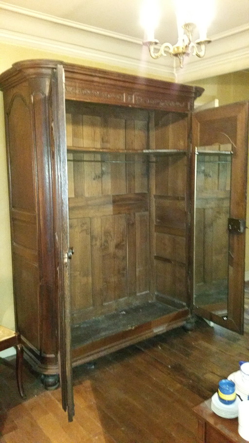 Louis XIV 2-door wardrobe