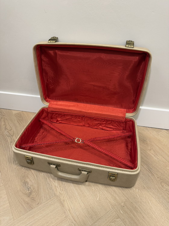 Image 1 of Vintage travelcase beige with red upholstery 