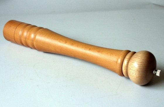 Image 1 of Moulin à poivre XL robuste en bois et métal - Hauteur : 41,5 cm