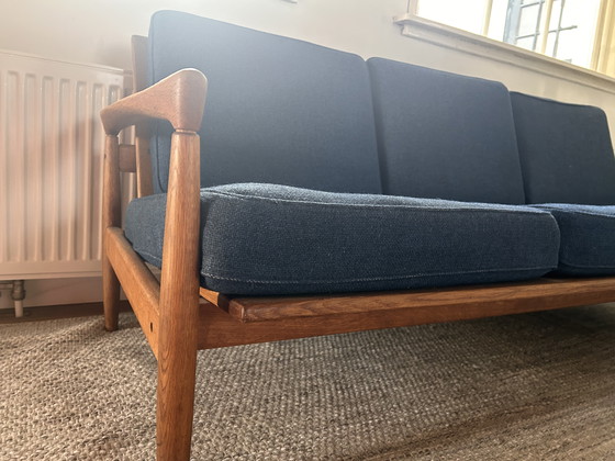 Image 1 of Erik Wørts eiken driepersoonsbank (Kolding)