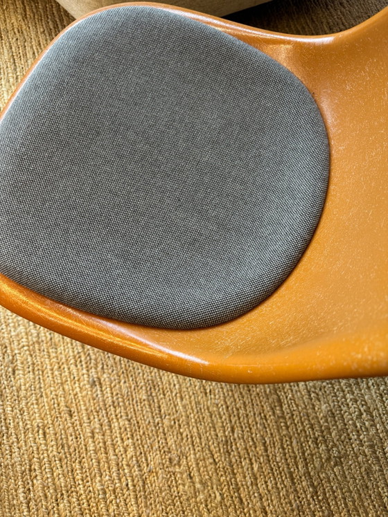 2x Vitra Eames Fiberglass Chairs, arancione, Sedie da pranzo, Metallo, Tessile, Design (foto 6 di 6)