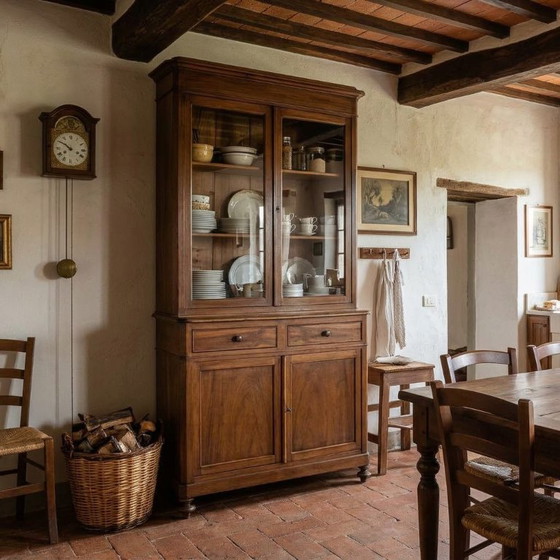 Credenza con vetrina in legno con ante in vetro, Italia Metà XIX secolo, Credenze con vetrina, Marrone (foto 2 di 15)