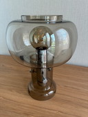 lampada da tavolo in vetro fumé