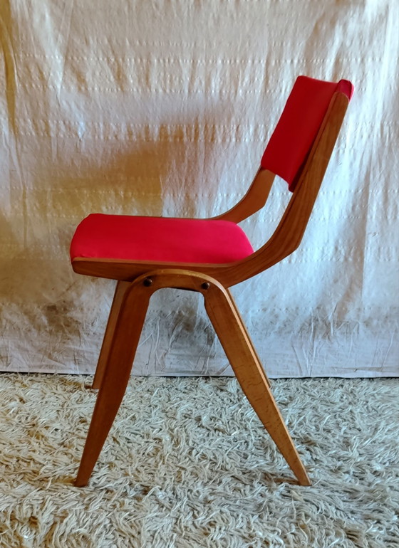 Sedia in legno massello e tessuto rosso - design anni '50 – Sedie da pranzo (photo 2 of 10)