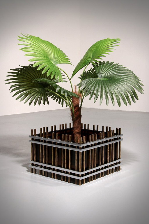 Fioriera modernista italiana attribuita a Romeo Rega