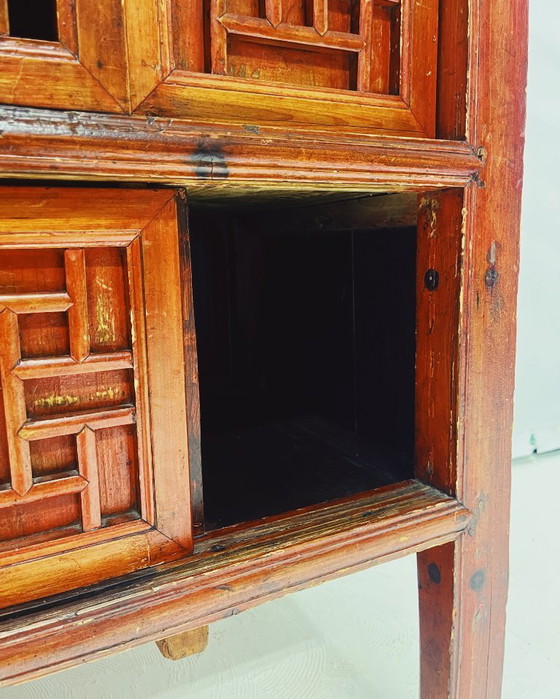 Image 1 of Armario de madera chino antiguo