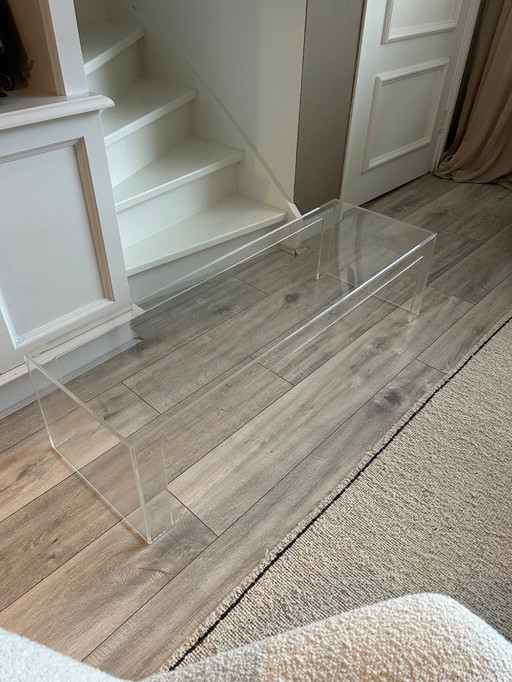 Kartell Unsichtbarer Beistelltisch niedrig