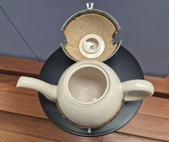 Image 1 of Ever Hot 'insulated' teapot.