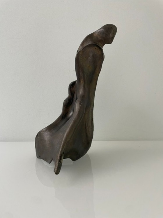 Image 1 of Expressieve sculptuur figuur in de wind - futuristisch