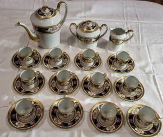 Image 1 of Ancienne Manufacture Royale de Limoges Porcelain and Gold Tableware France 1980 Set of 75
