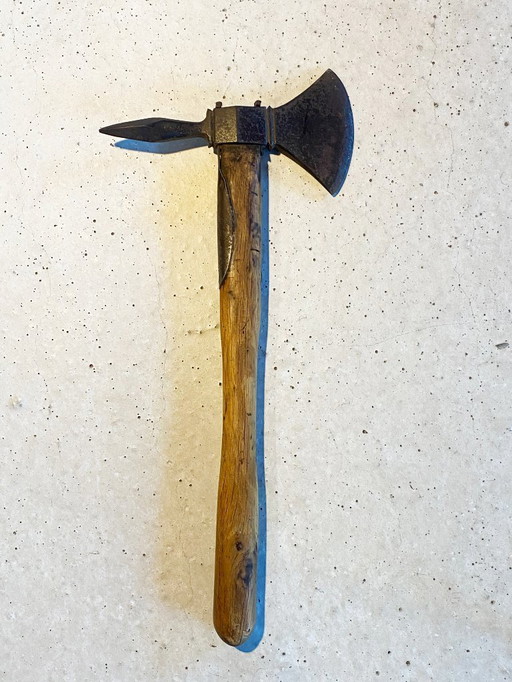 Marine edge axe