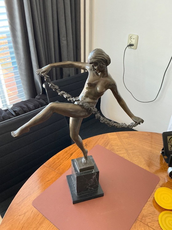 Image 1 of Beautiful bronze statue - female nude