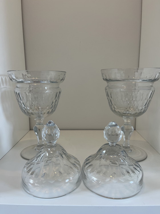 Image 1 of Dos hermosos frascos de jengibre de cristal antiguos.