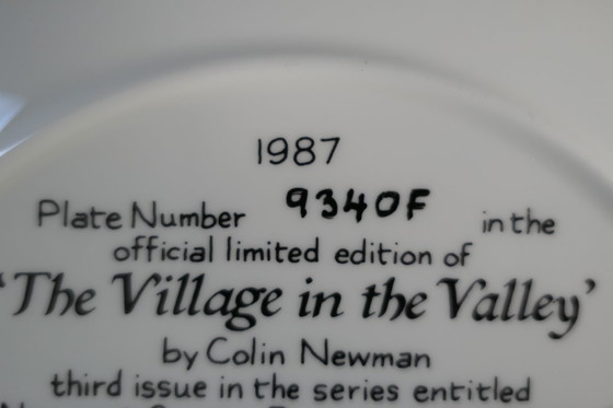 Image 1 of Assiettes décoratives Wedgwood 3 x par Colin Newman 1987