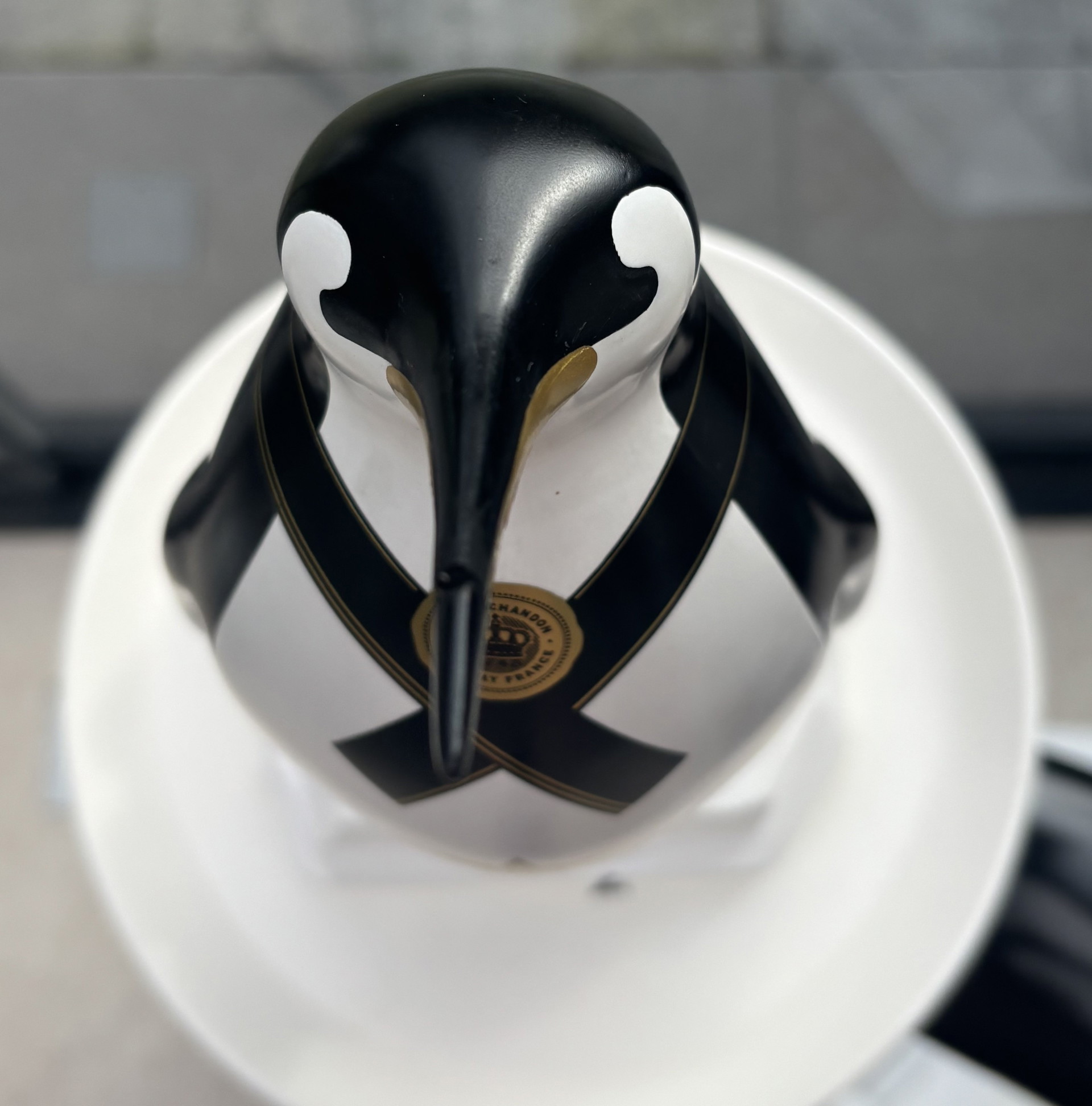 Original display Penguin Moët & Chandon Ice Imperial | €300 | Whoppah