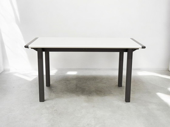 Image 1 of Vintage Formica dining table - extendable