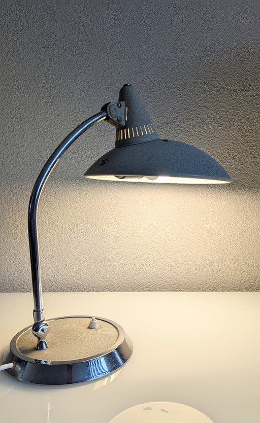Bauhaus desk lamp
