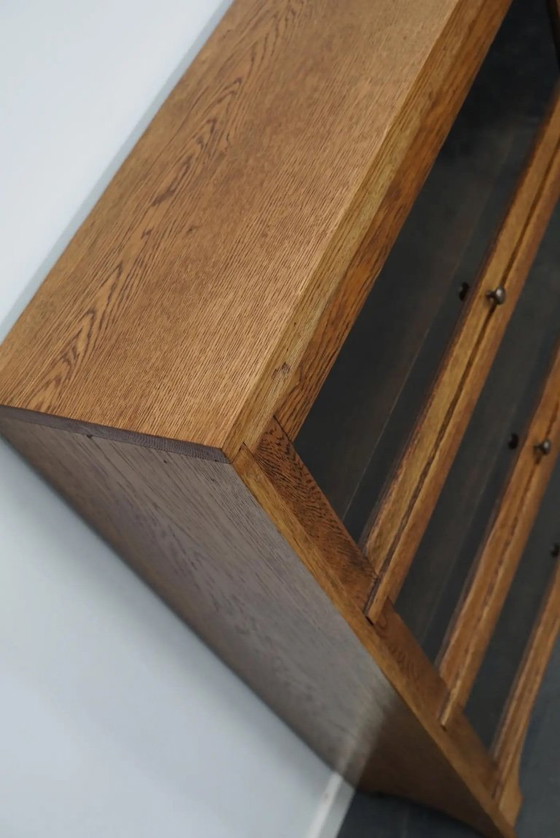 Image 1 of Duitse eiken boekenkast met schuifdeuren in de stijl van Globe Wernicke, ca. jaren 1930