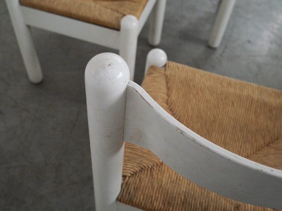 Image 1 of Conjunto de cuatro sillas de madera de haya, diseño italiano, década de 1980, fabricadas en Italia.