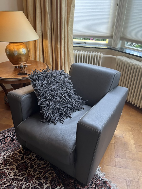 Two beautiful taupe leather Armchairs in very good condition – Machalke (photo 7 of 8)