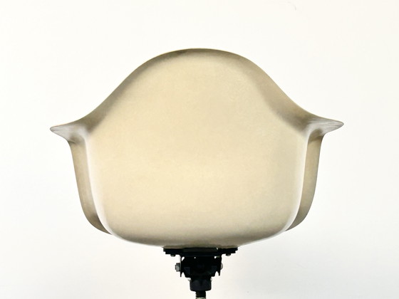 Silla Herman Miller DAT Fibra de Vidrio Herman Miller Milacron Años 60 – Sillas giratorias, Fiberglass (photo 5 of 10)