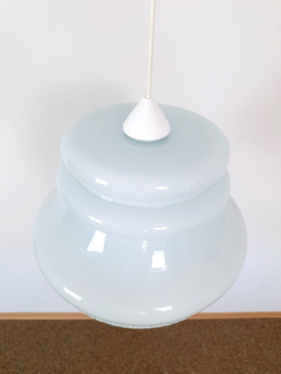 Image 1 of Lampada a sospensione vintage in vetro opalino azzurro