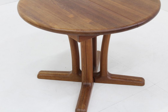 Image 1 of Vintage Dyrlund Deense ronde uitschuifbare eettafel massief teak 