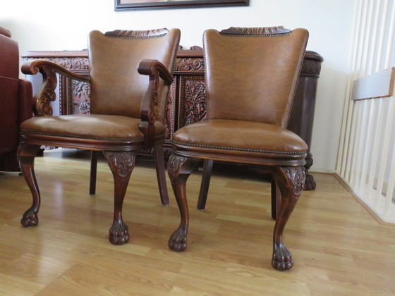 Image 1 of Table de salle à manger extensible en noyer avec 6 chaises