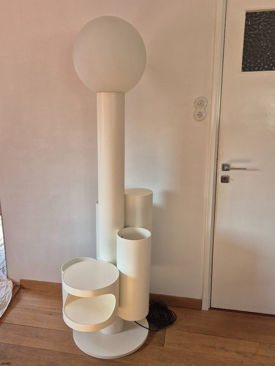 Image 1 of  Gran lámpara de pie con jardinera / mesa auxiliar Close Encounter Christmas Merchant Años 80