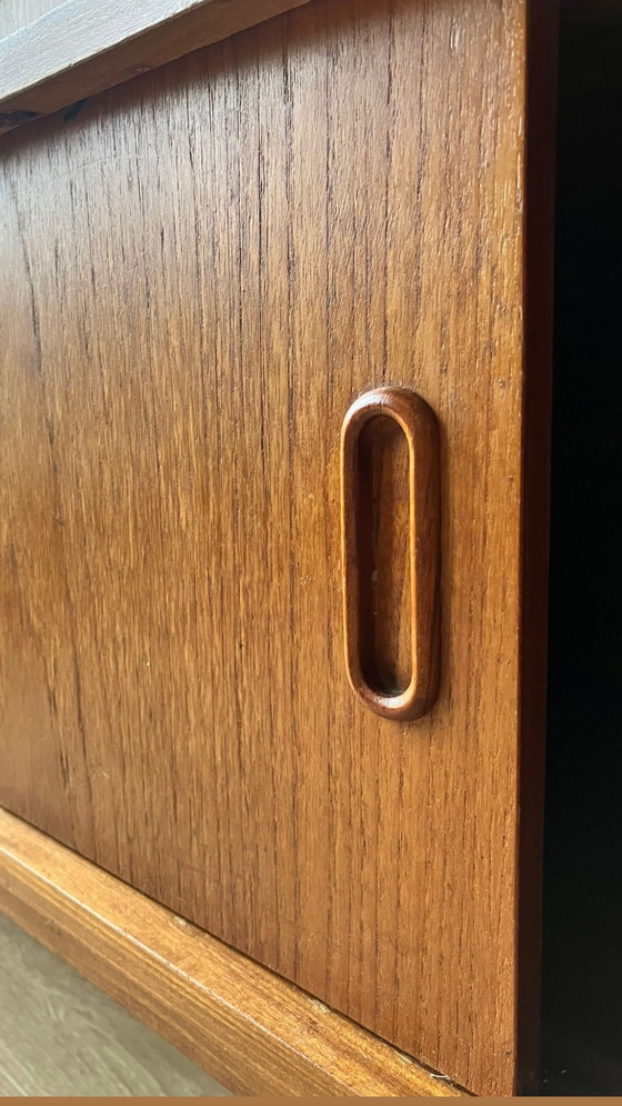 Image 1 of Armoire haute vintage des années 60