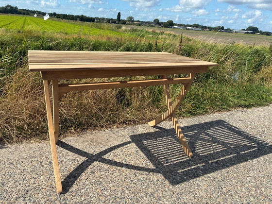 Elegant Folding Solid Teak Garden Table - As New - – Wood (photo 7 of 7)