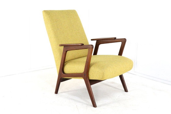 Image 1 of Poltrona vintage 'Hoekschewaard' recentemente rivestita