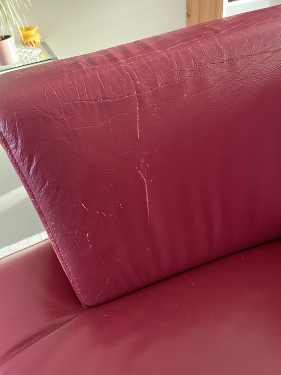 Image 1 of Red leather bench, brand Leolux