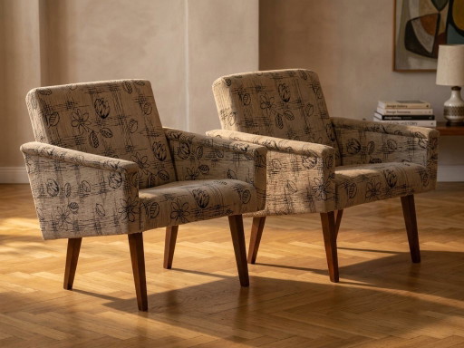 Par de sillones tapizados de mediados de siglo con tela floral, Checoslovaquia, 65 × 75 × 85 cm – fauteuils, Wood