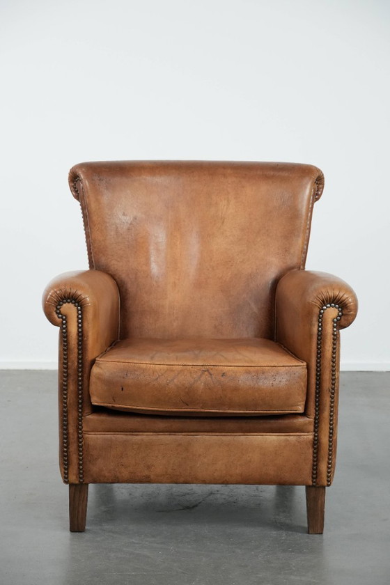 Image 1 of Poltrona vintage in pelle di pecora con carattere