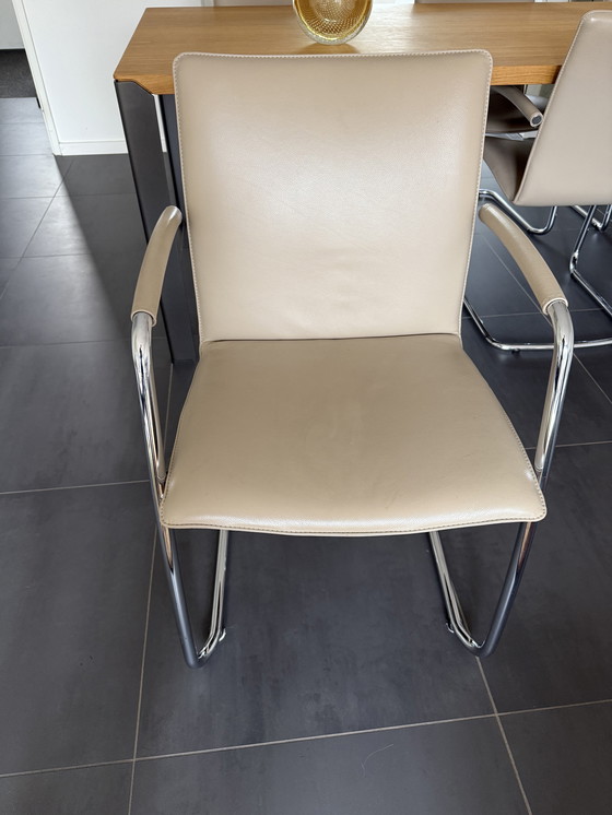 Image 1 of Leolux eetkamerstoelen (6x), model Freyr, kleur Taupe; Wapiti