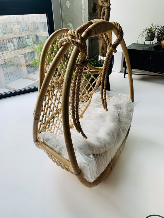 Image 1 of 1-persoons rotan hangstoel